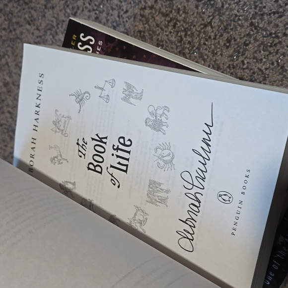 *Signed* All Souls Series - Debirah Harkness - Picture 10 of 14